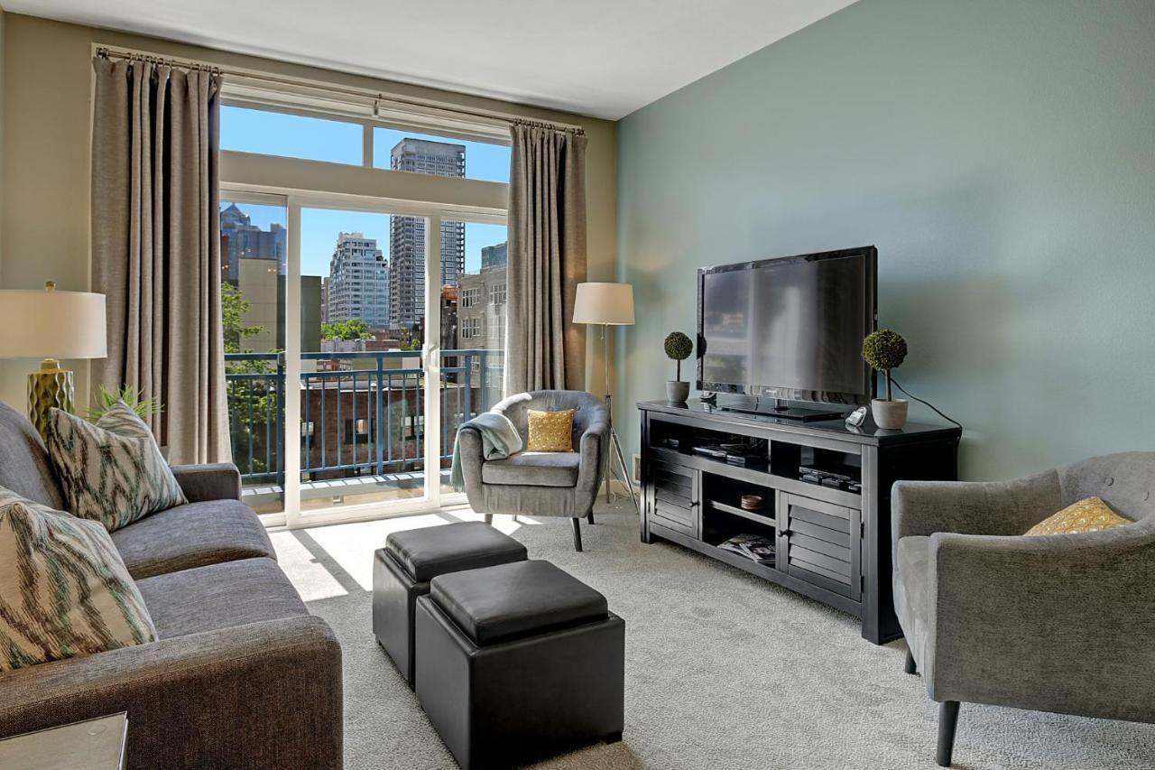 City Water View Oasis With Pool & Gym Near Cruise In Heart Of Seattle Exterior photo