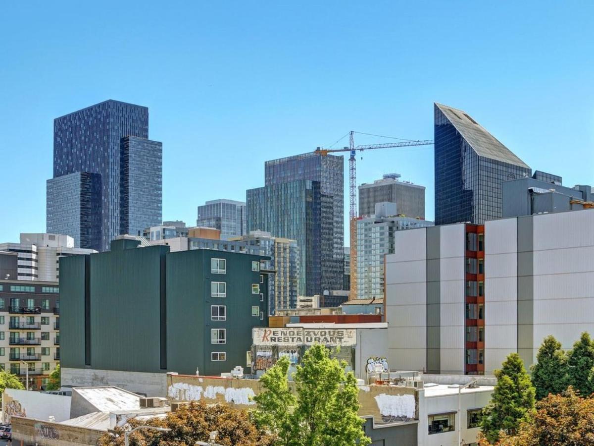 City Water View Oasis With Pool & Gym Near Cruise In Heart Of Seattle Exterior photo